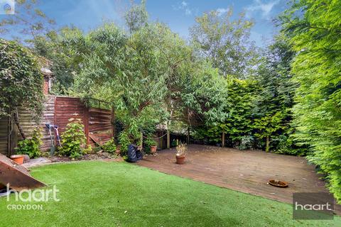 Flat 1, 39 Avondale Road, South Croydon, CR2 6JE