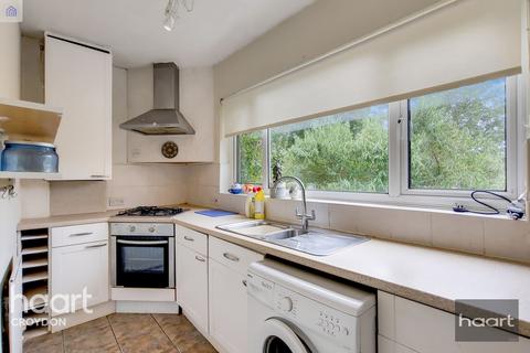 Flat 1, 39 Avondale Road, South Croydon, CR2 6JE