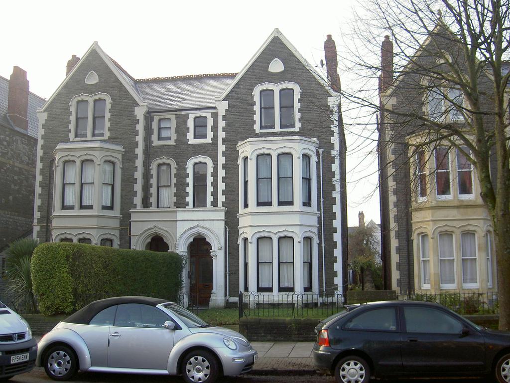 Cathedral Road, Cardiff 1 bed flat £550 pcm (£127 pw)