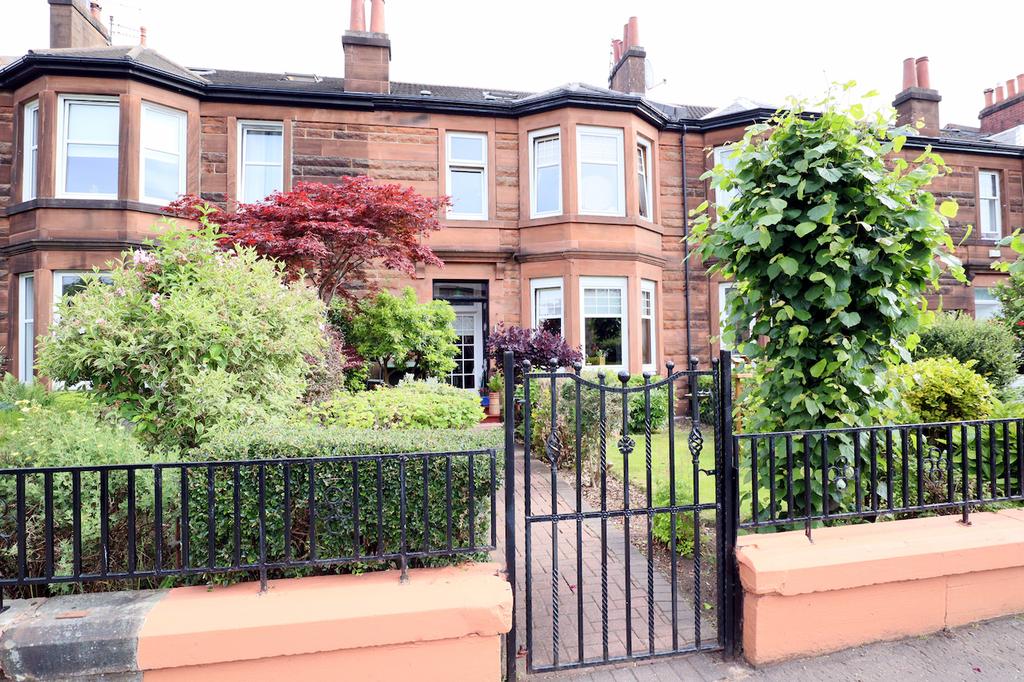 Kings Park Avenue, Kings Park, Glasgow, G44 5 bed terraced house for