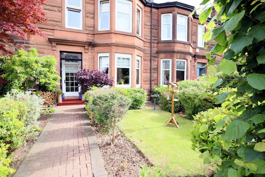 Kings Park Avenue, Kings Park, Glasgow, G44 5 bed terraced house for sale £345,000