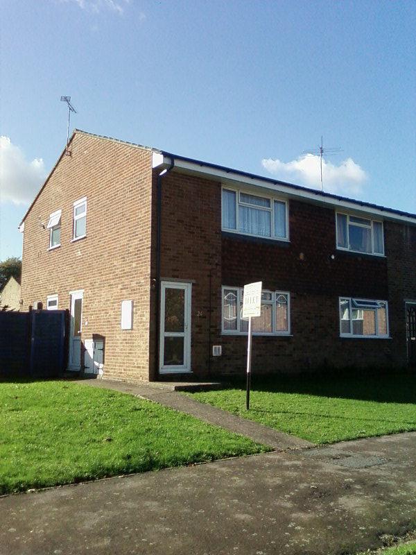 Apartment in Chatham, Medway - View 2