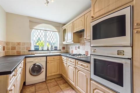 10 Balmoral Drive, Beverley, HU17 8UH