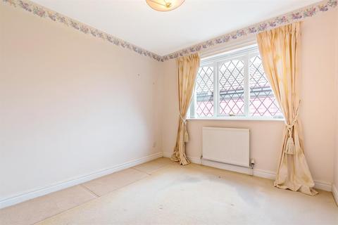 10 Balmoral Drive, Beverley, HU17 8UH