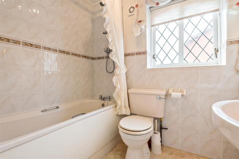 10 Balmoral Drive, Beverley, HU17 8UH
