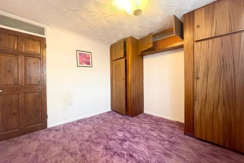 37 Westray Close, Basingstoke, RG21 4HY