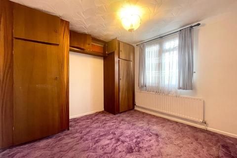37 Westray Close, Basingstoke, RG21 4HY