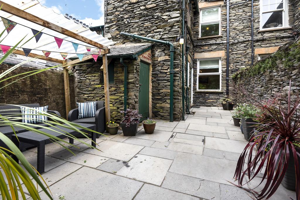 Rear Paved Garden