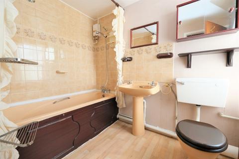 16 Albert Road, St Mary Cray, Orpington, BR5 4AF