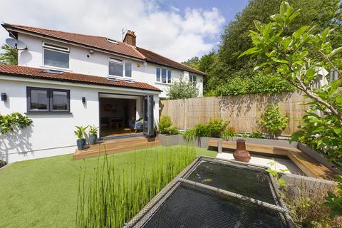 10 Famet Close, Purley, CR8 2DX