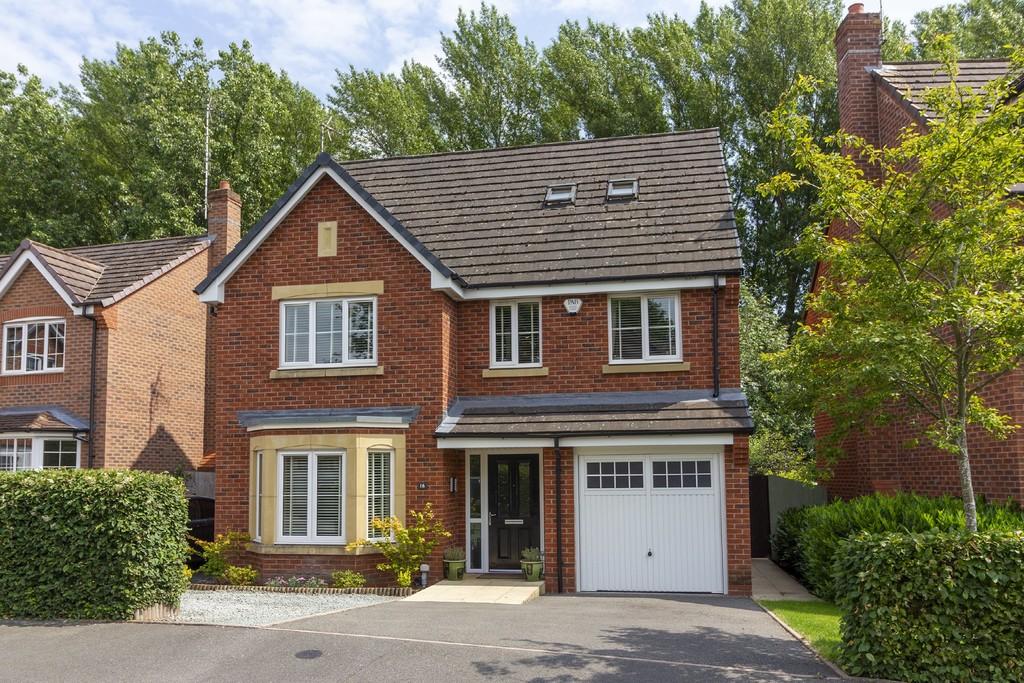 Hartley Close, Stone, Stafford 6 bed detached house £450,000