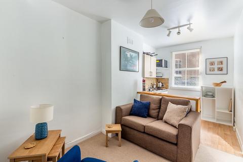 1 bedroom apartment to rent, Neal Street, Seven Dials WC2