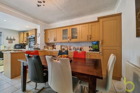 57 Chestnut Avenue, Grays, RM16 2UH