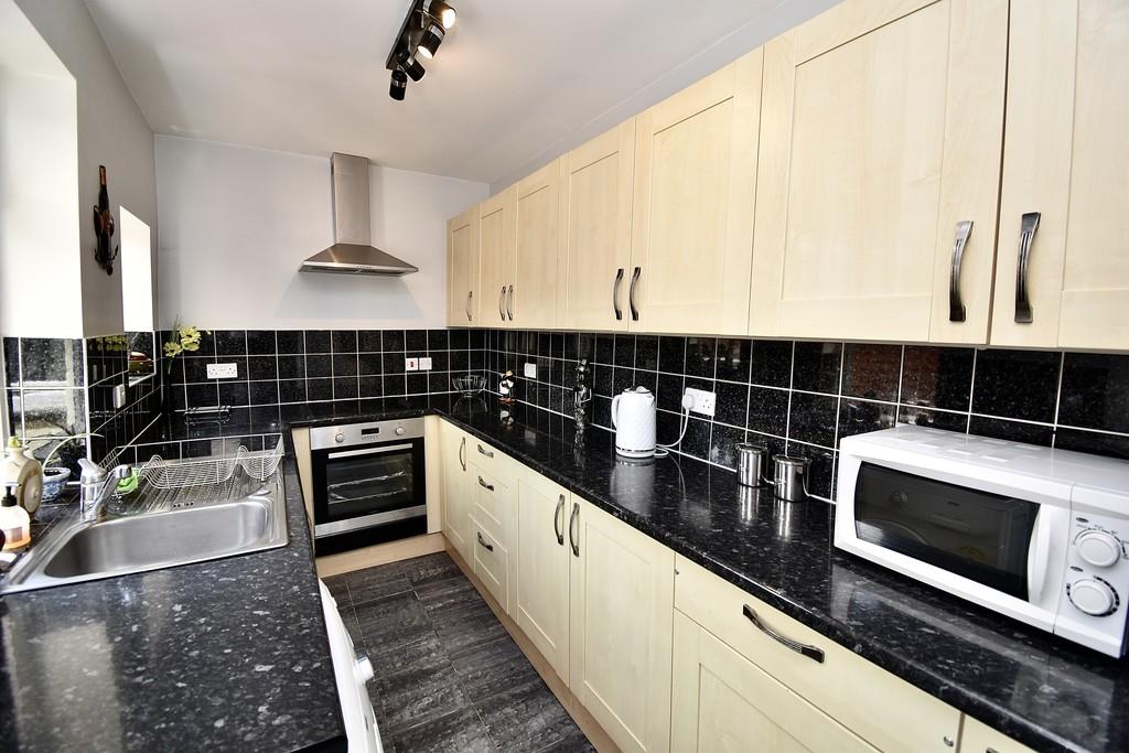 Henley Street, Lincoln 3 bed terraced house £130,000