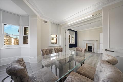 3 bedroom flat to rent, Mortimer Street, Fitzrovia, London, W1W