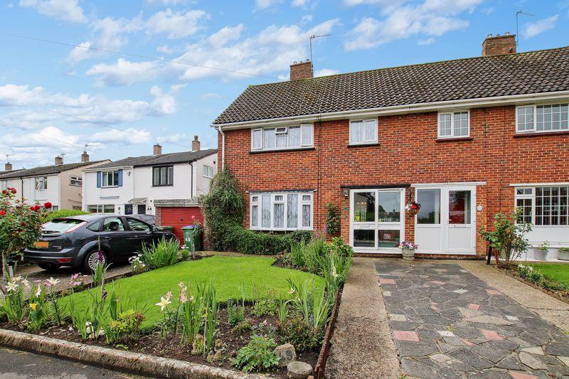 Stansted Crescent, Bexley 3 bed semidetached house £470,000