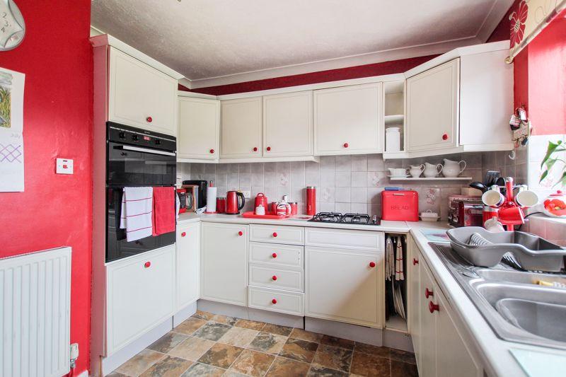 Stansted Crescent, Bexley 3 bed semidetached house £470,000