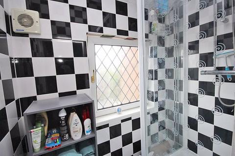 13 Helene Grove, Grimsby, DN32 8JX