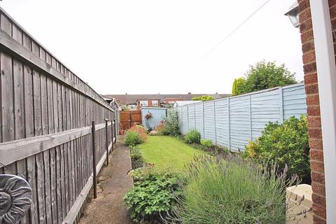 13 Helene Grove, Grimsby, DN32 8JX