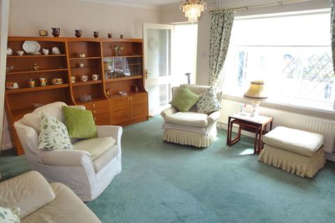 3 Pine Close, Porthcawl, CF36 5NX