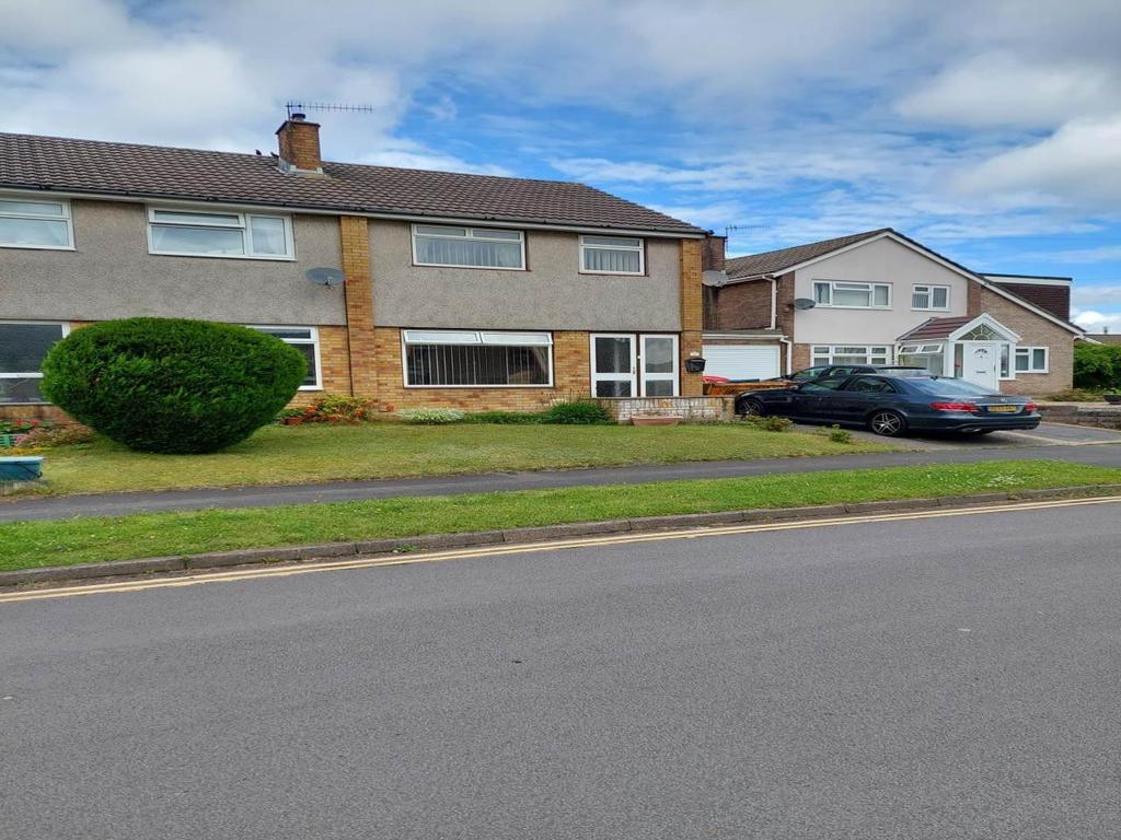 Lon Y Gors, Lon Y Llyn, Caerphilly 3 bed house £950 pcm (£219 pw)