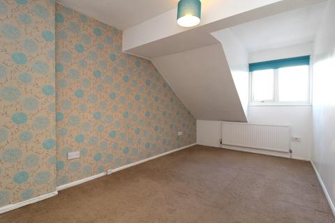 2 bedroom apartment to rent, Station Road, West Horndon, CM13