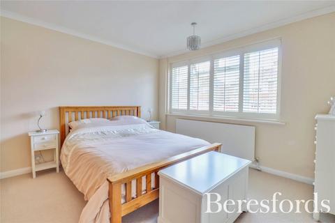 12 Randalls Drive, Hutton, Brentwood, CM13 1NW