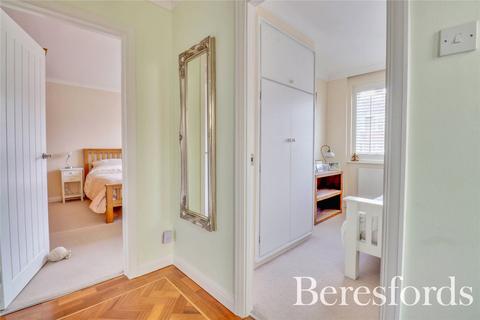 12 Randalls Drive, Hutton, Brentwood, CM13 1NW