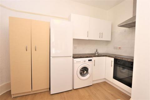 Studio to rent, Birkbeck Road, Tottenham N17