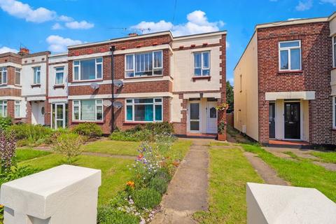 3 bedroom apartment for sale - London Road, Leigh-On-Sea