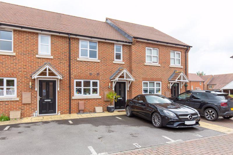 Redwing Court, Emsworth 2 bed terraced house £159,500