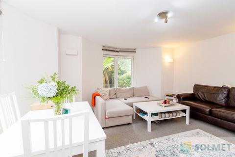 1 bedroom ground floor flat to rent, Admiral Walk, London W9