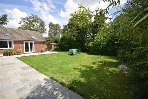 Norwood Back Lane, Bucks Horn Oak, Farnham, GU10 4LW