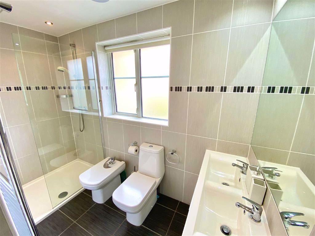 En Suite Shower Room