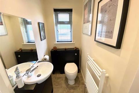 38 Hall Close, Meltham, Holmfirth, HD9 4EL