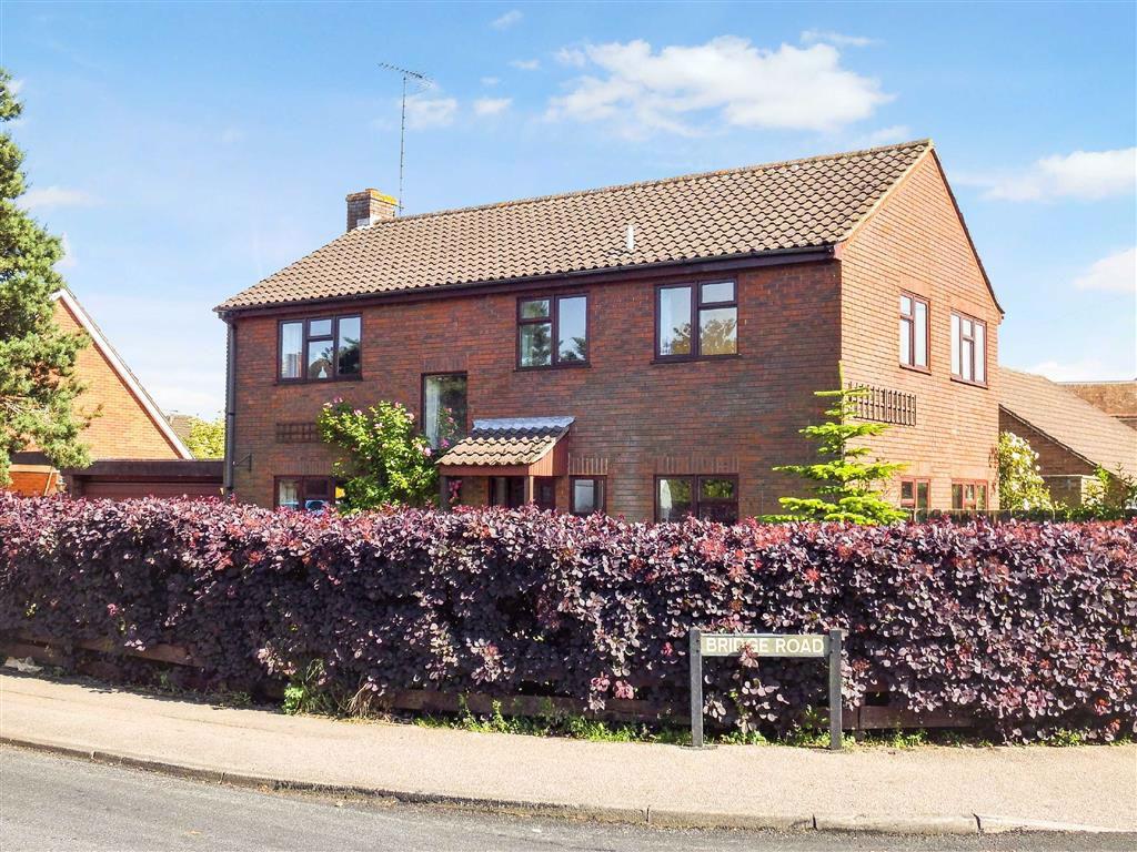 Bridge Road, Stevenage, Hertfordshire, SG1 4 bed detached house £600,000