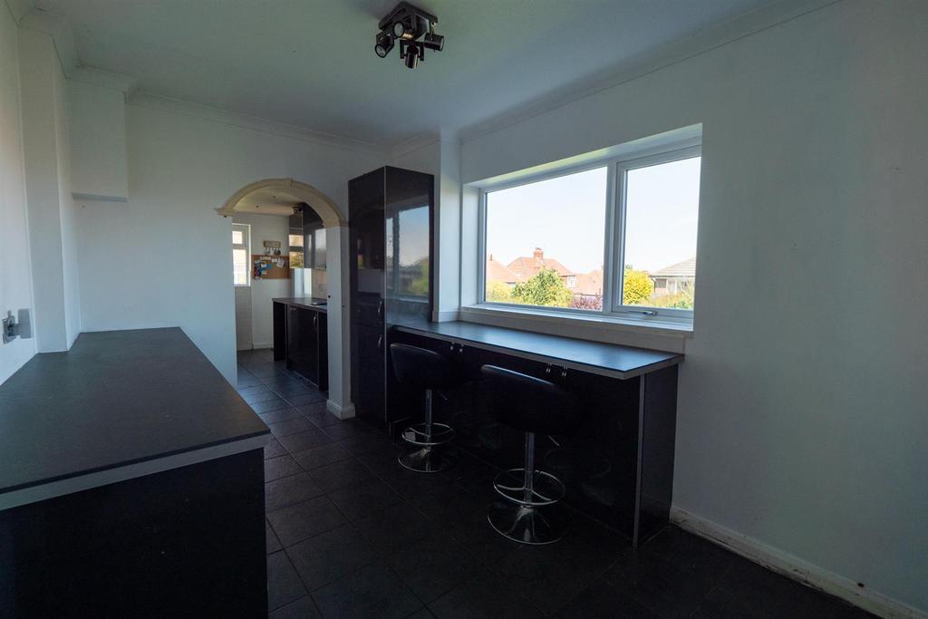 Kitchen / Breakfast Room