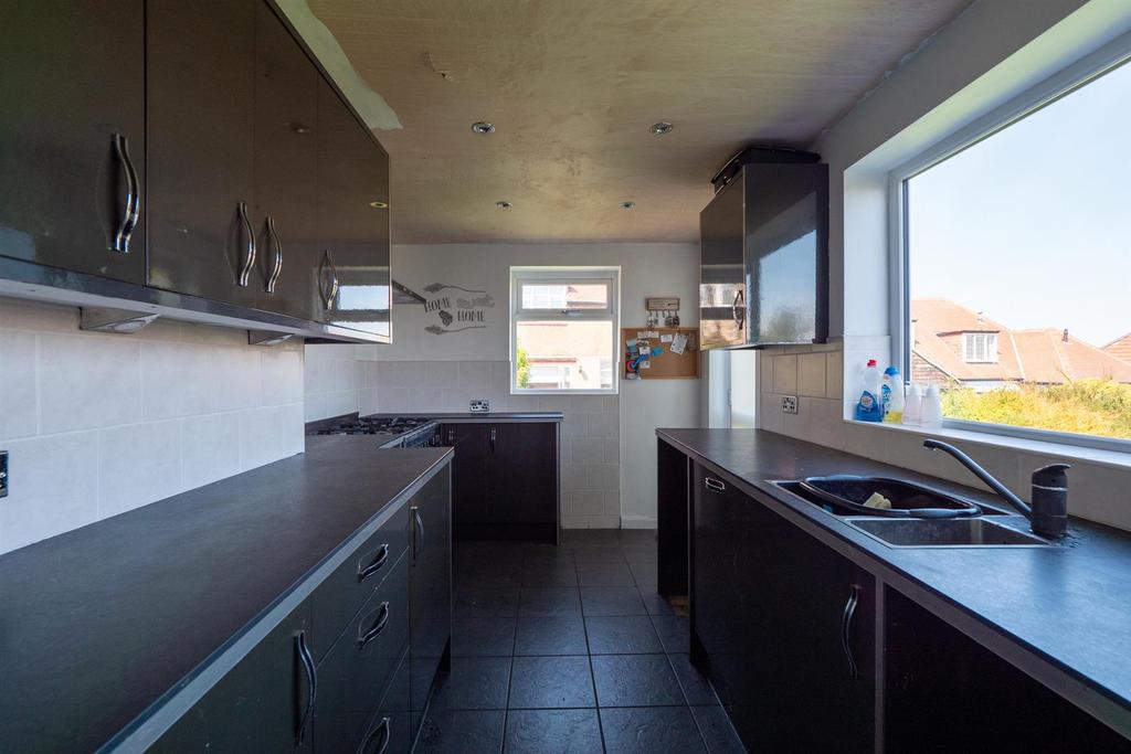 Kitchen / Breakfast Room