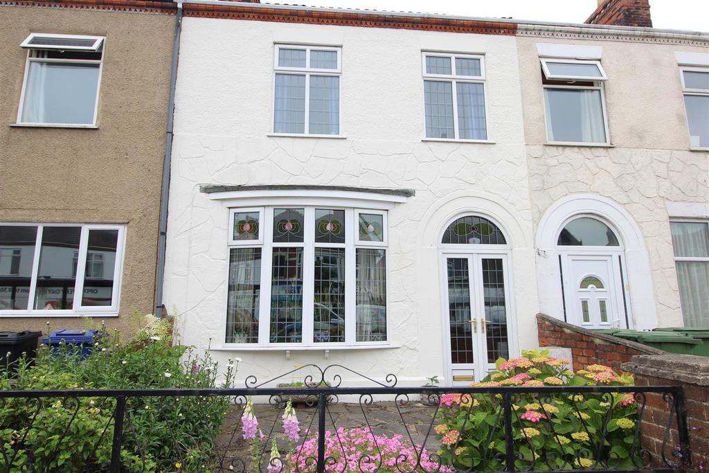 Grimsby Road, Cleethorpes, NE Lincs. DN35 7EZ 4 bed terraced house £