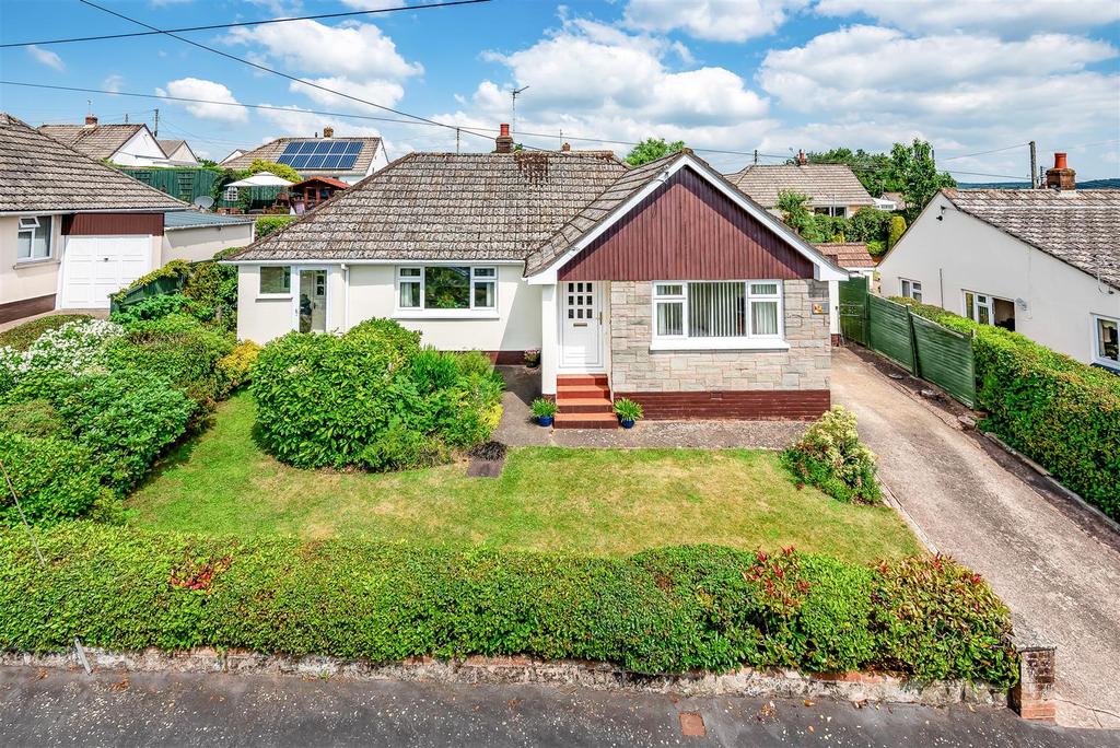 Churchill Road, Tiverton 3 bed bungalow £315,000