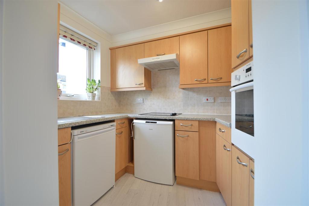 41 Hazeldine Court, Longden Coleham... 2 bed retirement property £215,000