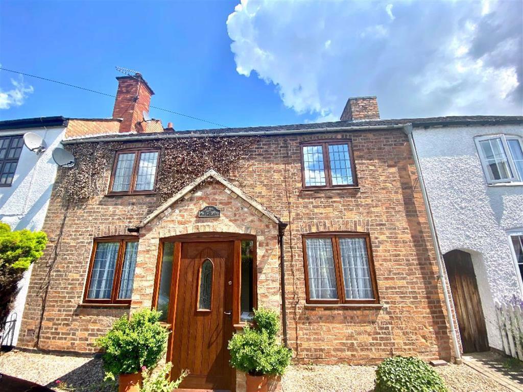 Love Lane, Burbage 2 bed townhouse £265,000