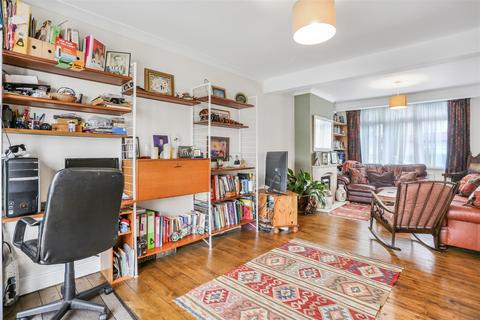 8 Elm Grove Parade, Wallington, SM6 7JE