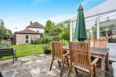 8 Elm Grove Parade, Wallington, SM6 7JE