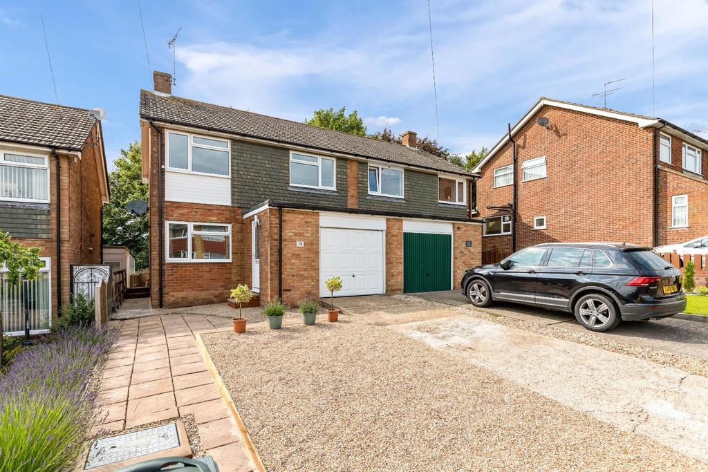 Highfield Road, Willesborough 3 bed semidetached house £320,000