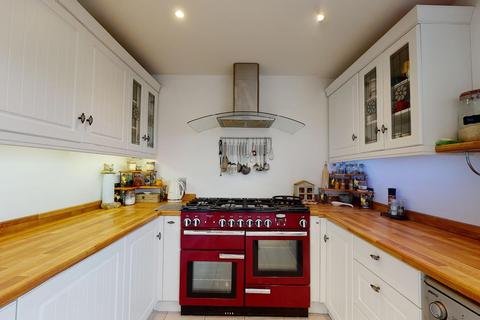 58 Canterbury Road, Lydden, Dover, CT15 7ES