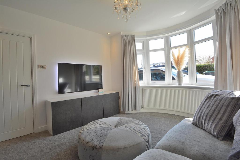 Joyce Avenue, Toton 3 bed semidetached house £275,000