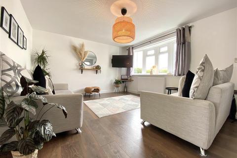 33 Brongwinau, Comins Coch, Aberystwyth, SY23 3BQ