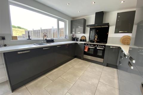 33 Brongwinau, Comins Coch, Aberystwyth, SY23 3BQ