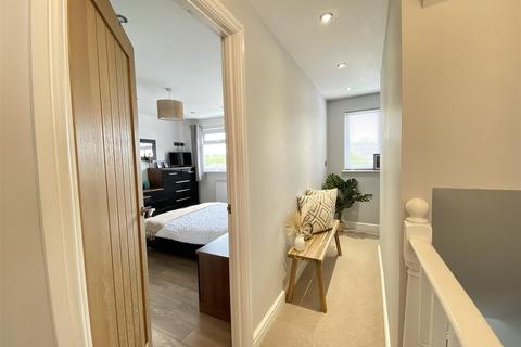 33 Brongwinau, Comins Coch, Aberystwyth, SY23 3BQ
